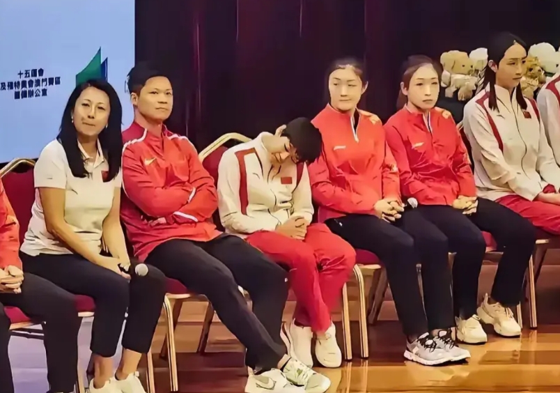 第一次觉得全红婵的父亲其实很短视。全红婵的父亲说，女儿赚到的钱都是女儿自己管，家