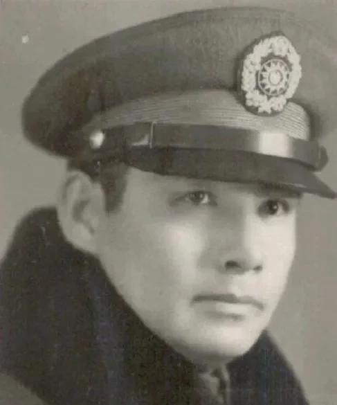 张灵甫的74师有多猛？
1946年，国共两党掐上了，张灵甫带着他的整编74师，成