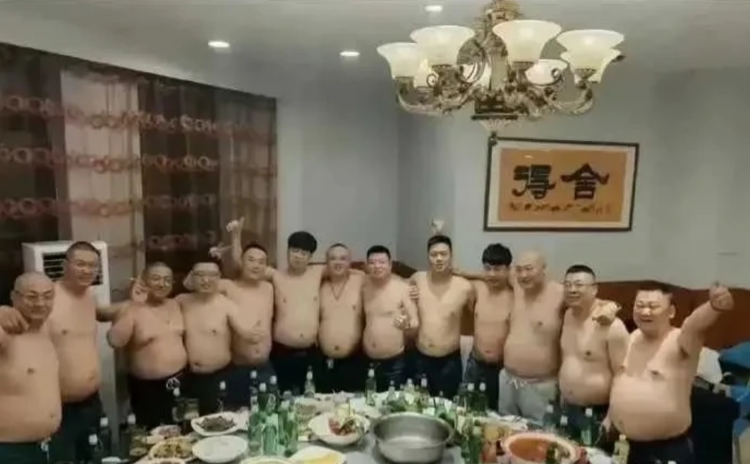 我想试试他们的脾气够不够大，怎么一句话激怒他们呢？在线等 很急。