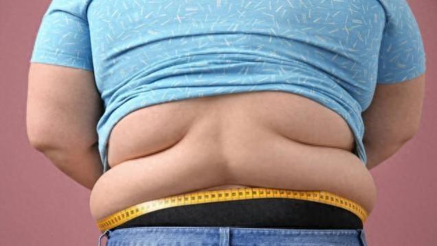 “瓜子”竟是减肥大敌？中医：在减肥的征途上，四种主食或成拦路虎！