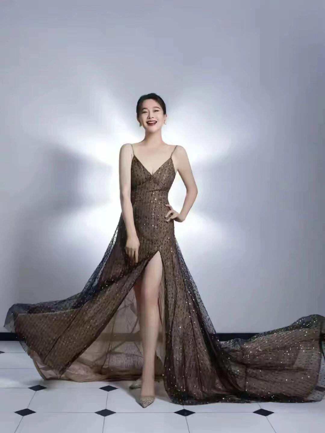 左小青温婉大气