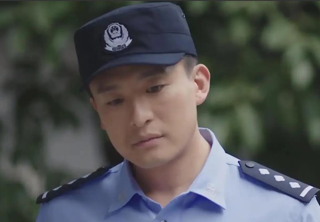 电视剧《驻站》：哈哈哈，笑晕了！常胜当起了红娘，为王冬雨和张彦斌搭桥！二人一个犟