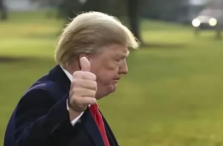 美国战略家曾预言：三足鼎立将出现在未来的世界。这个三足鼎立不是指的东方大国、美国