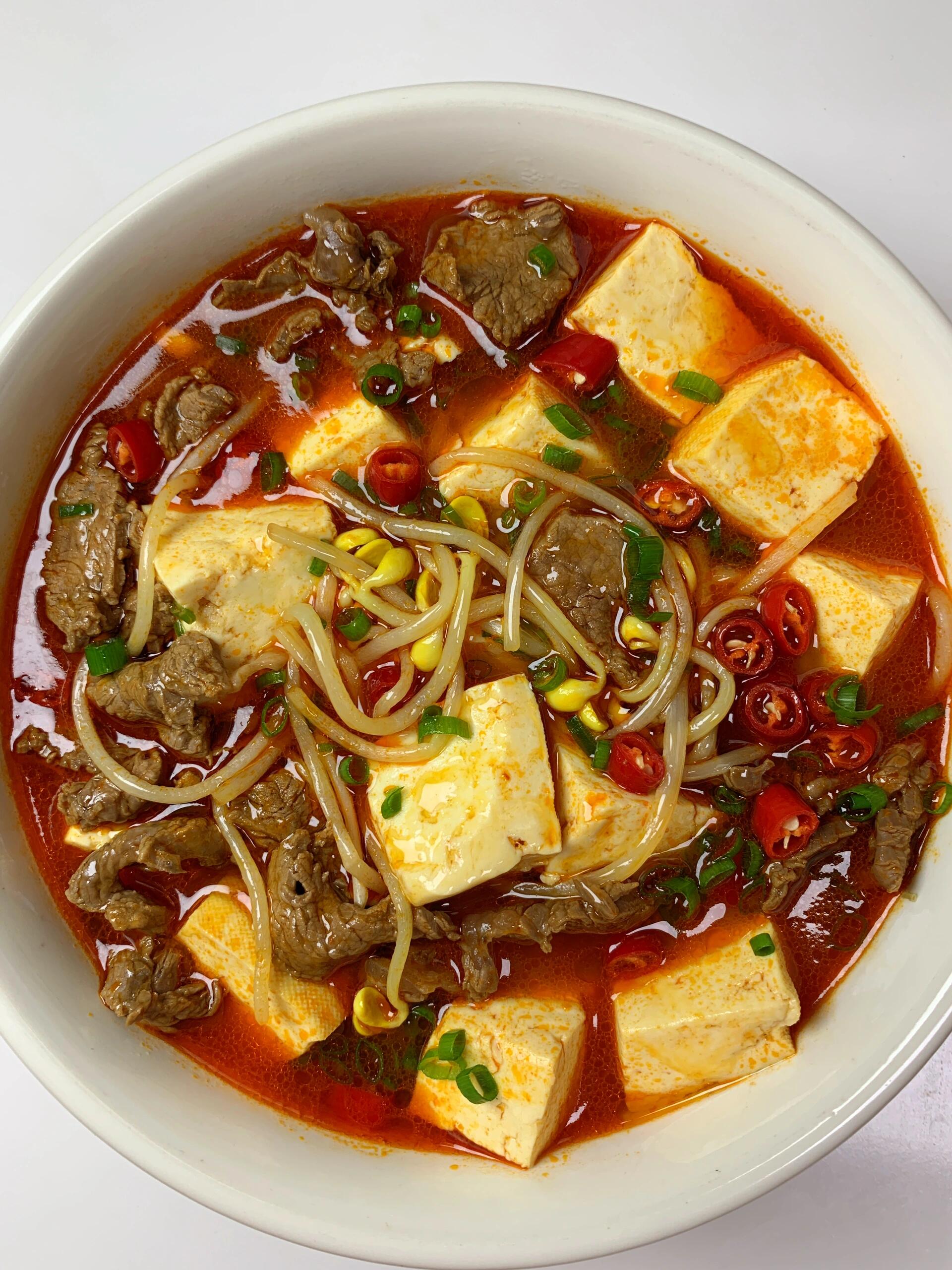 5分钟就出锅！巨巨巨好吃的酸汤牛肉！
给啥都不换，冬天就应该来这么一碗牛肉汤！