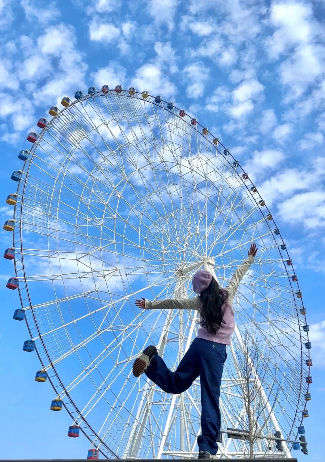 南昌之星好大的摩天轮 快去拍
位置在：万象城2号门负一层
让我看看你们拍的南昌之