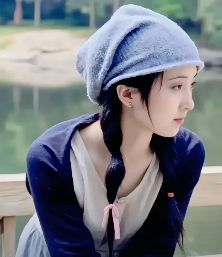 神奇！女孩因像“林黛玉”引热议，莫非陈晓旭转世？

“世间之事，常有奇妙之遇。”