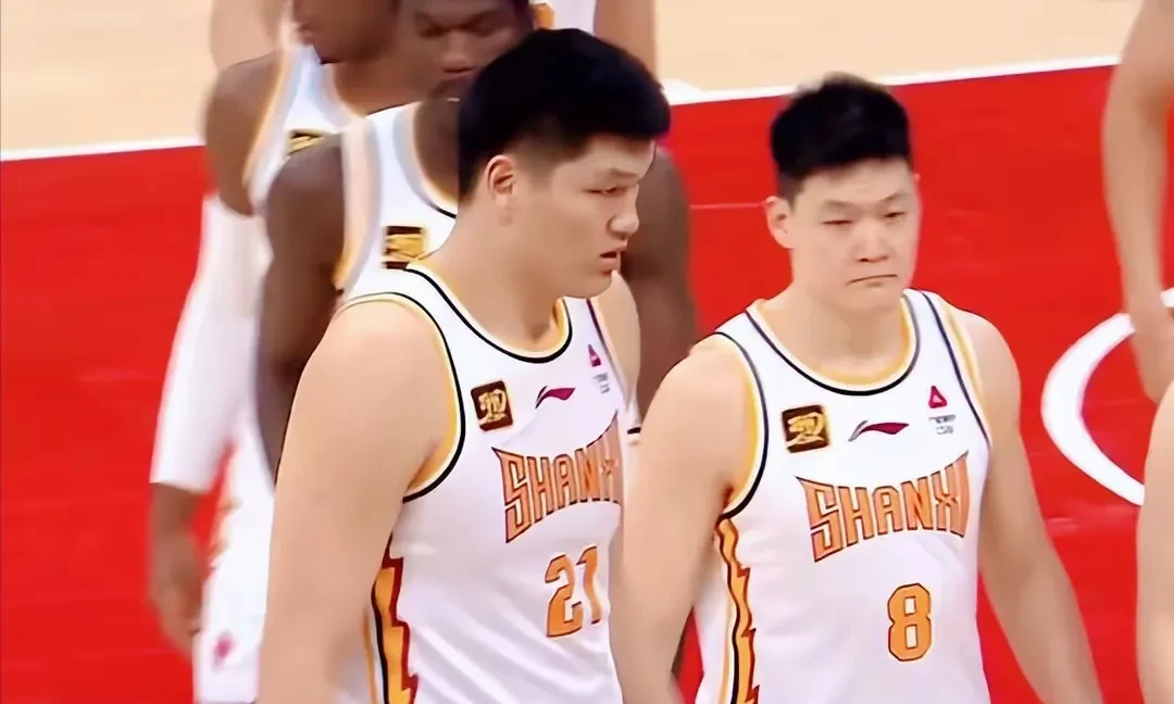 两高塔数据一对比，才看出杨瀚森更强势