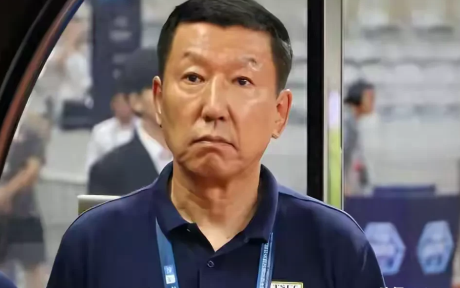 想不通！看了浦项制铁VS山东泰山首发阵容，忍不住三问主教练崔康熙：
1. 请问，