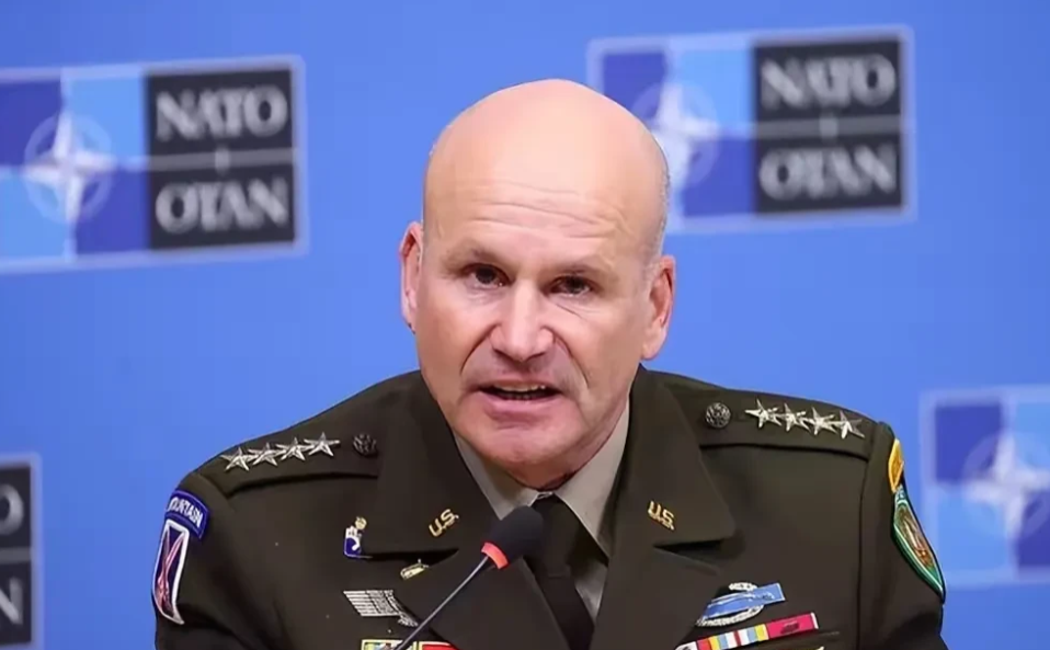 北约驻欧洲部队总司令给泽连斯基泼了一桶冷水！

据路透社10月22日最新消息，北