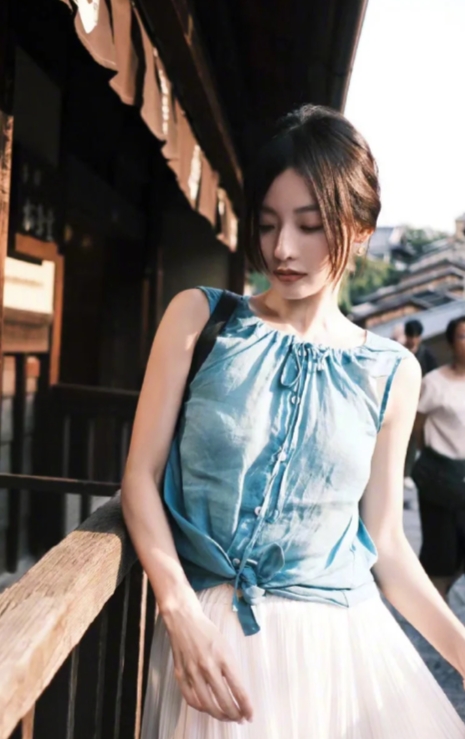 张嘉倪——随性惬意
