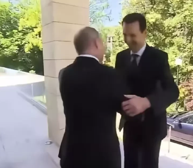 双十二这天，俄罗斯总统普京会见了叙利亚前总统巴沙尔·阿萨德！