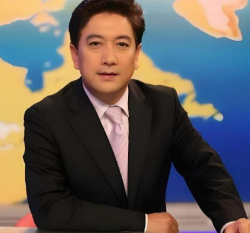 2007年，水均益老婆突然半身不遂，他二话不说就跟老婆离了婚，闺女哭哭啼啼地说：