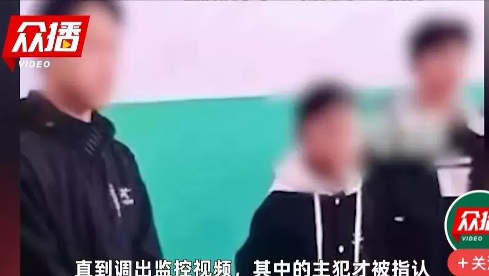 3名初一学生用铁锹拍碎同学脸部致死
事发河北邯郸
受害者王某与其中一人还是同桌，