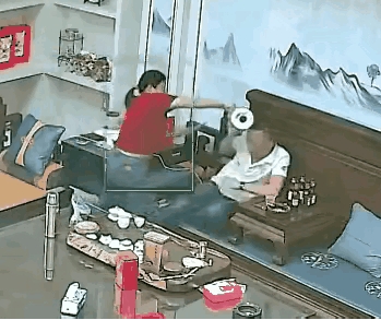 妻子浇丈夫开水真相揭晓
此妇竟是个不折不扣的“扶弟魔”！婚后无微不至照顾娘家，丈