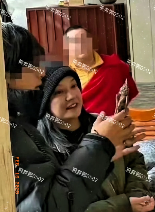 天啊，赵薇怎么变成这样了？小燕子变老燕子，差点认不出来了!
明星一旦失去了光环就