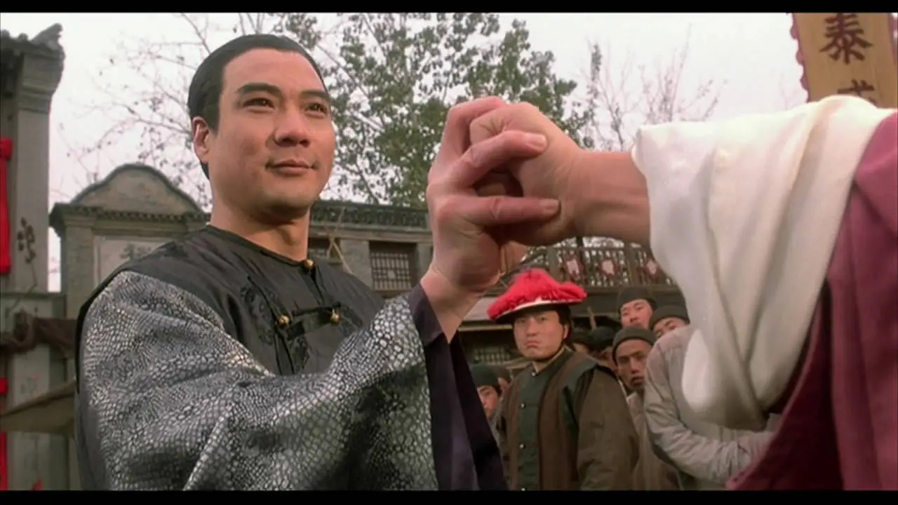 武打巨星徐少强离世享年73岁银幕硬汉传奇永存，影迷泪别武侠梦！