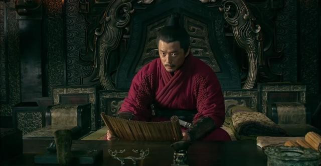 韩信，中国古代军事天才，被誉为“兵仙”。他助刘邦击败项羽，建立汉朝，但因其卓越才