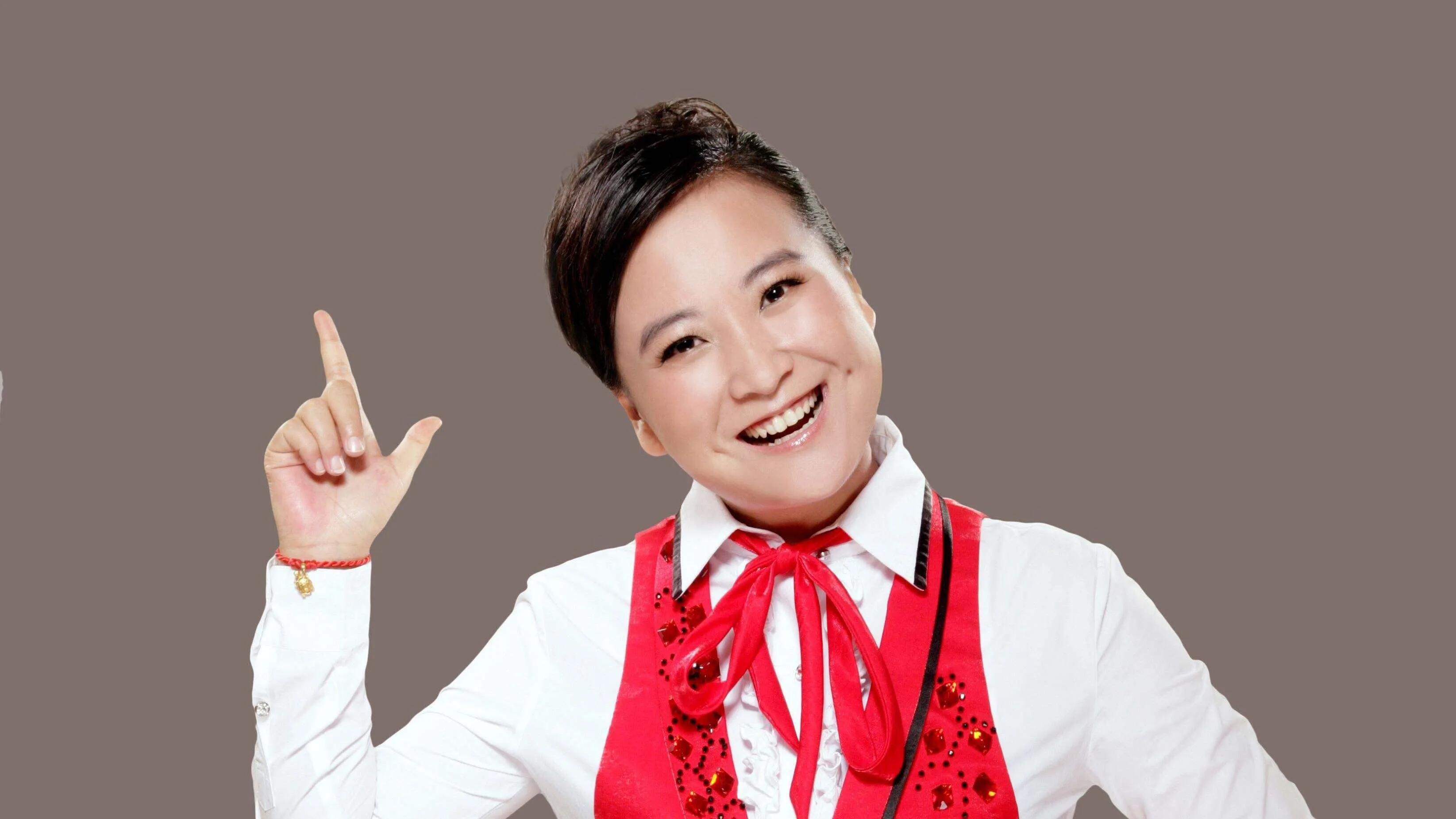 贾玲温情致敬：为“无腿舞者”廖智颁奖