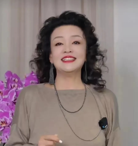 张兰回应S妈为大S讨回“正义”!视频一句话打在“七寸”！

张兰还是一句话戳穿了