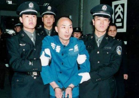 41岁男人的疯狂报复：石家庄爆炸案背后的扭曲心灵