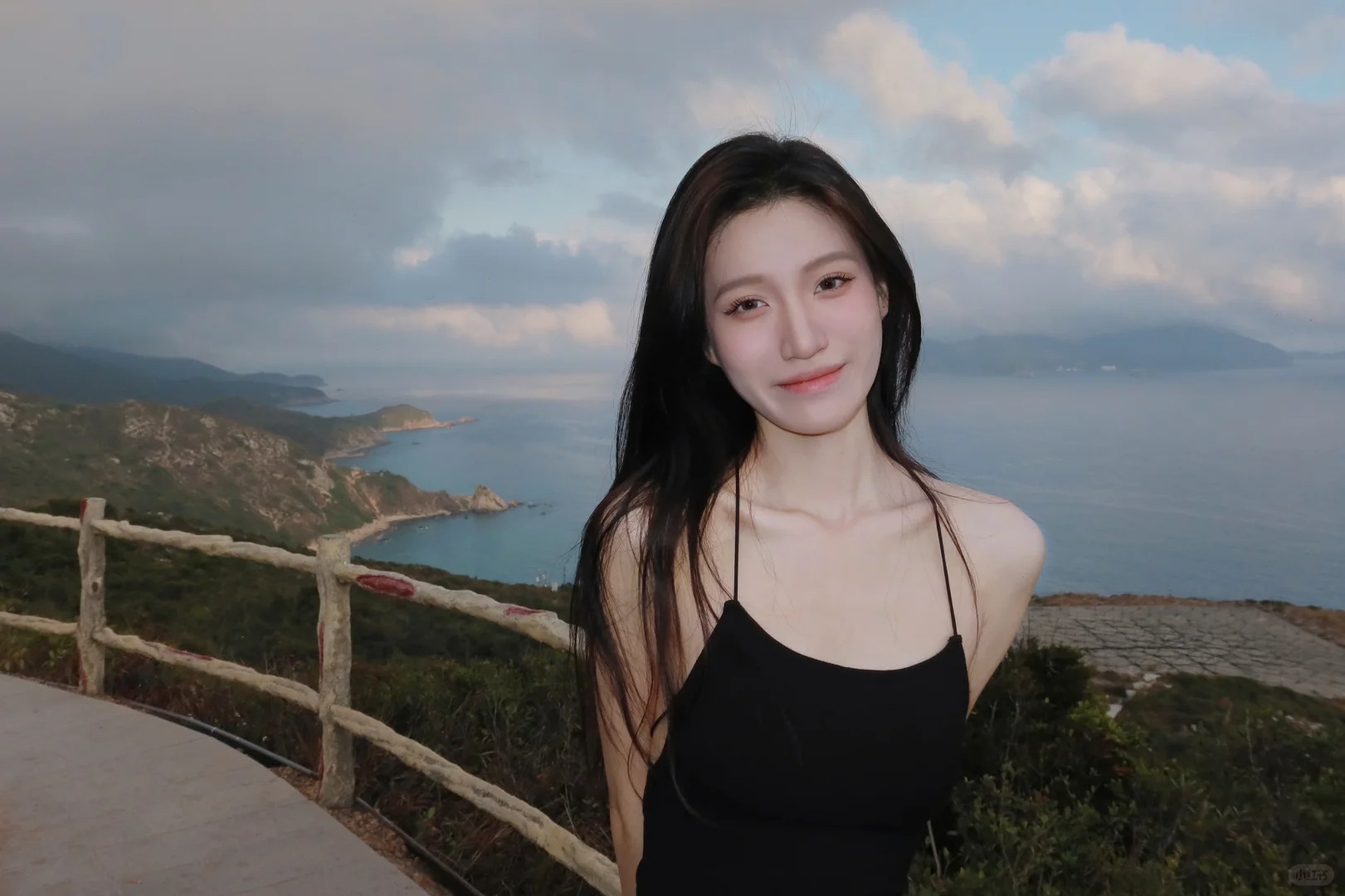 天文台打卡
拖拖拉拉二人组
上山坐巴士
下山走路的时候真的很痛苦