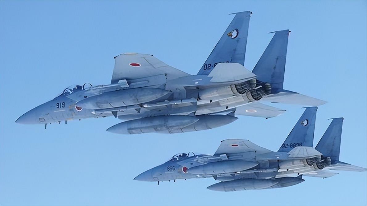 美国耀武扬威挥舞核大棒，中国亮出无人机实力，日本再度拦截。6日，美国在范登堡空军