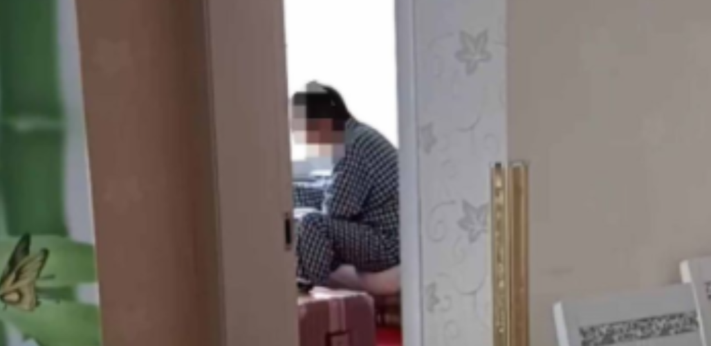 【高校通报美院原院长性侵学生：涉事教师去年9月已被处分并通报】3月30日，重庆师