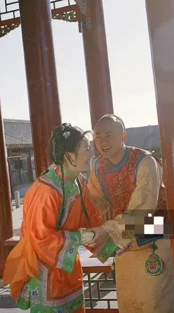 跟剧里面完全不一样了，尤其是第二张林心如，这种表情是剧里面的紫薇绝对不会出现的，