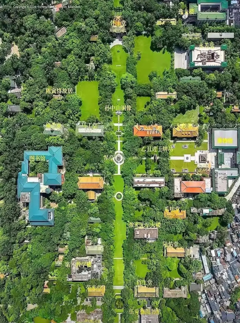 乍一看，它像一个植物园，但它实际上是一所非常有名的大学，如果你看建筑物的名字，你