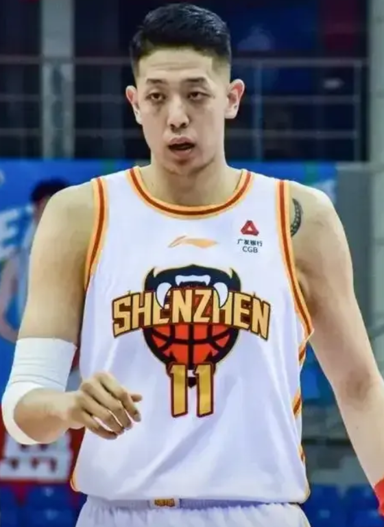 沈梓捷的教练过去这么多年都干什么吃了
沈梓捷这速度，在中锋里无敌了，不只韩德君跟