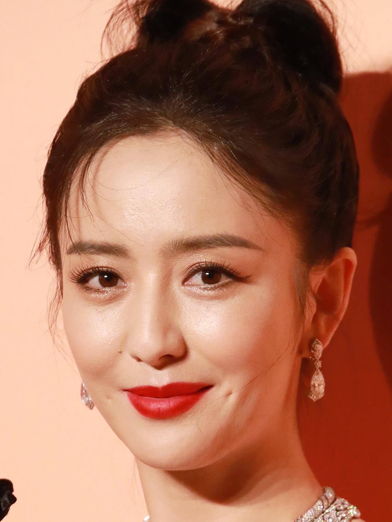 性感又优雅佟丽娅