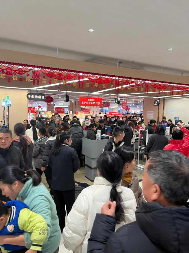 襄阳的：“好邻居”超市，也应该算是襄阳人的骄傲，虽然普遍人们觉得，里边的东西卖的