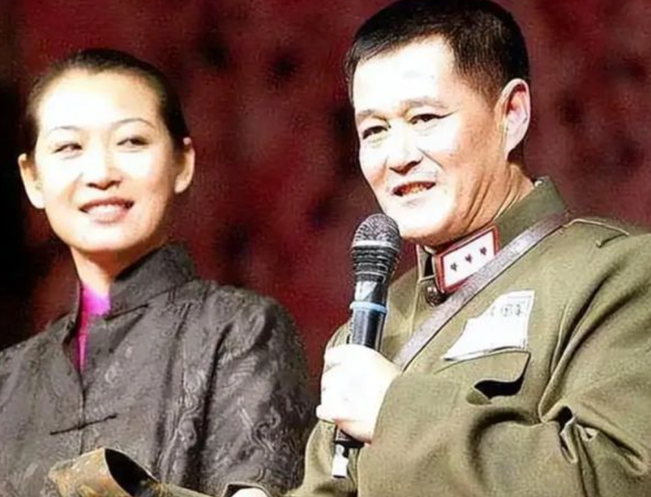 1991年，走红后的赵本山向妻子葛淑珍提出离婚，葛淑珍说：“离婚可以，那你要给我