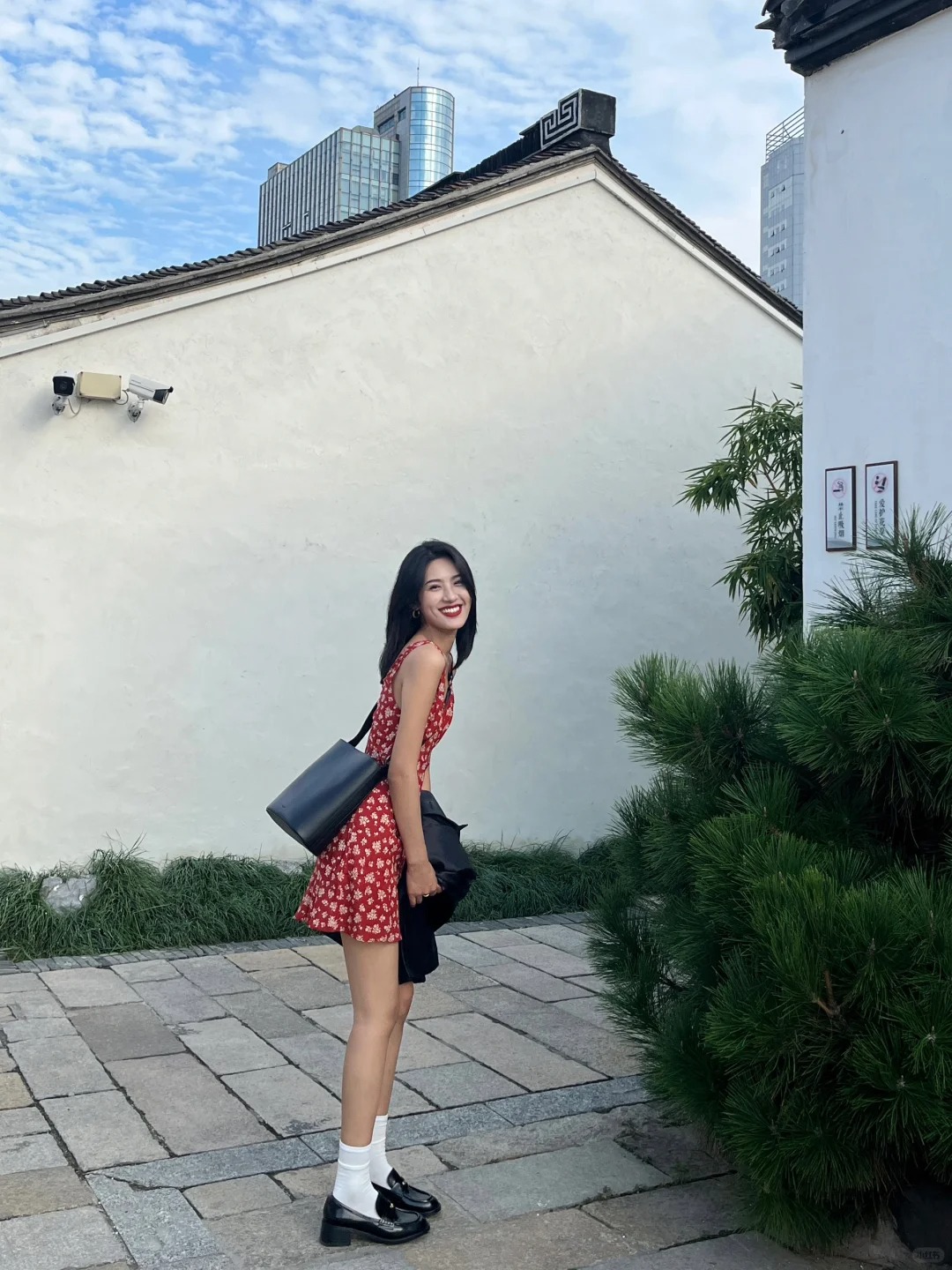 一些法式碎花小裙子合集👗
明天又要进入半个月的降温降雨模式啦
想念一下夏天穿小