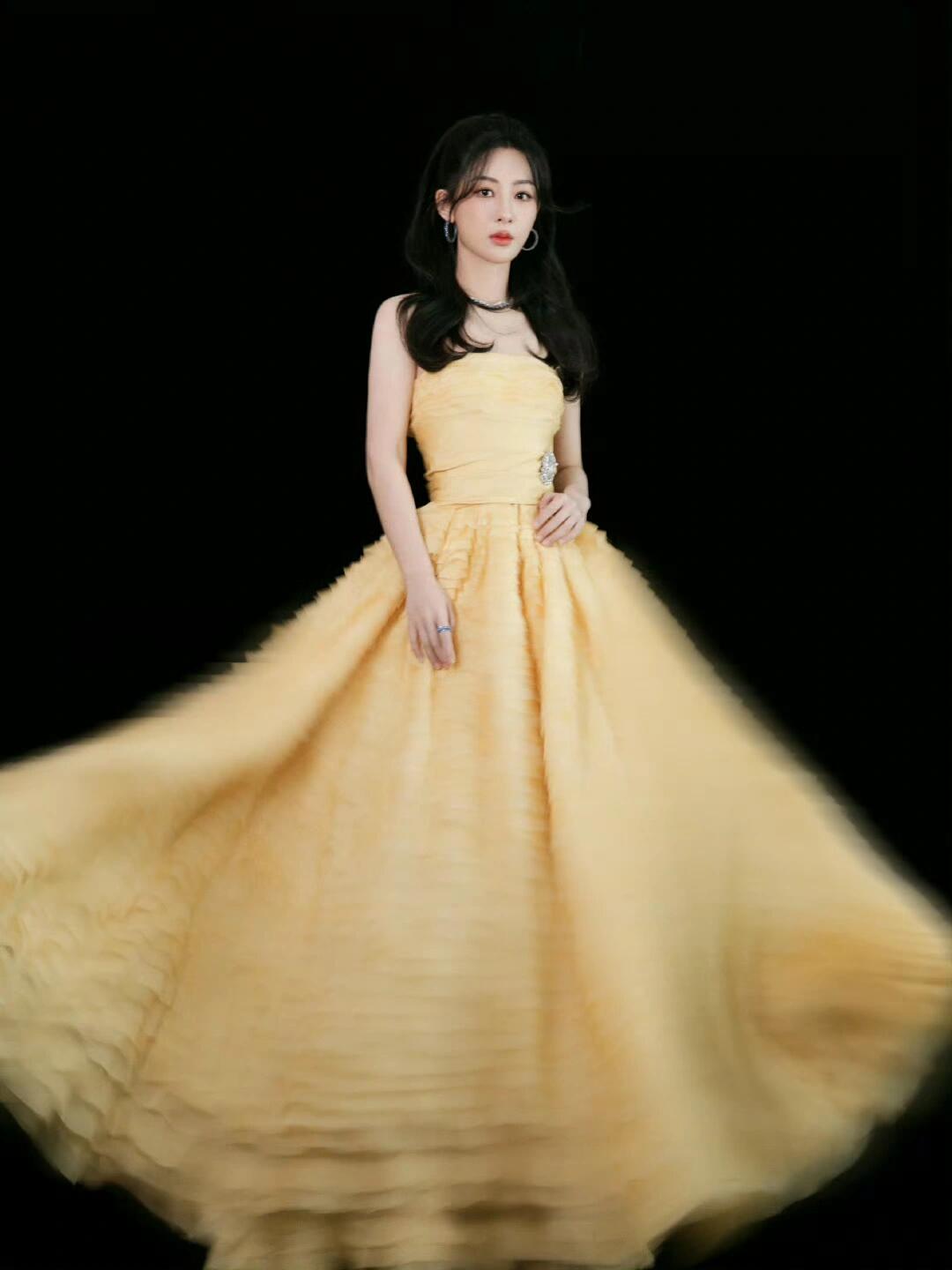 杨紫两套高定好看