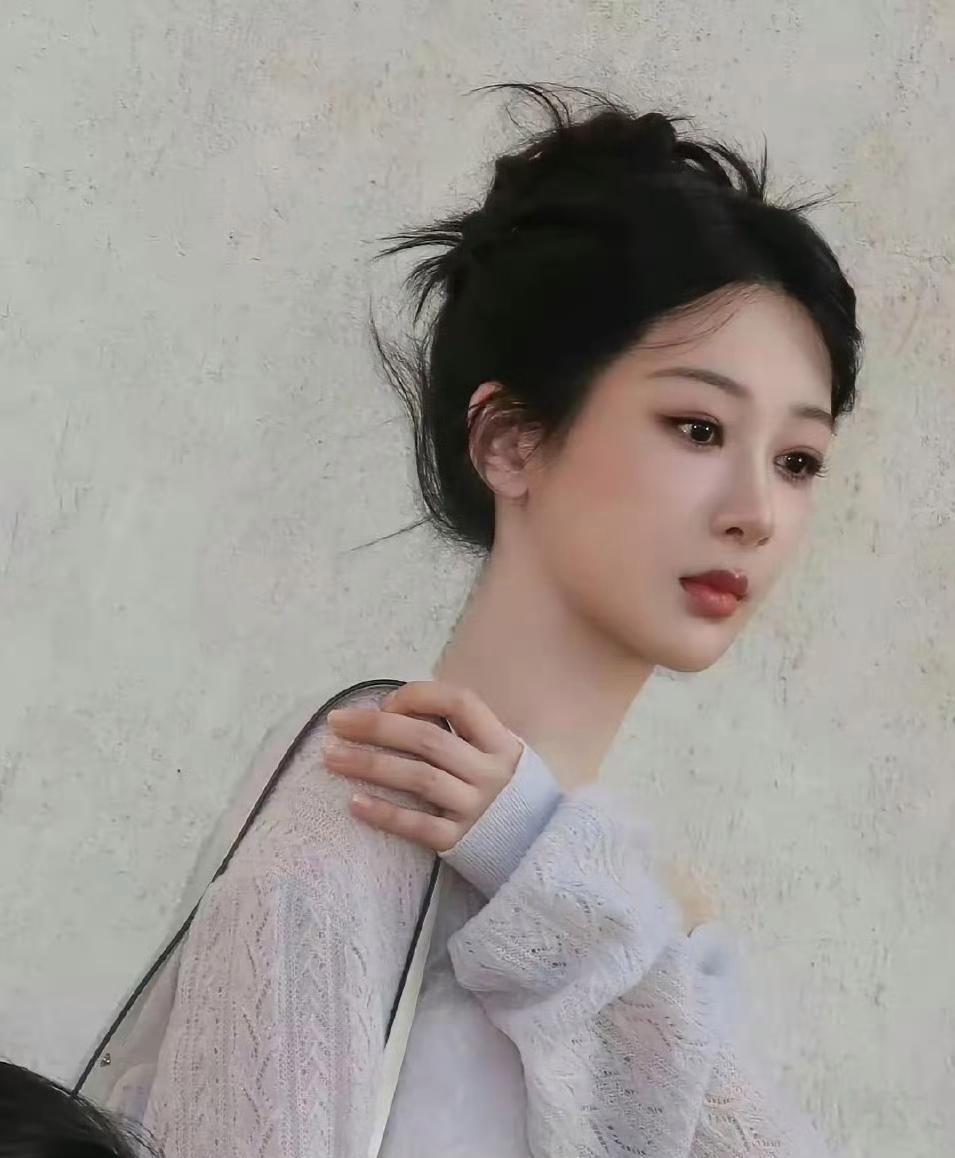 早点这样不就没人骂她了嘛！这样多好看，仙女一样 