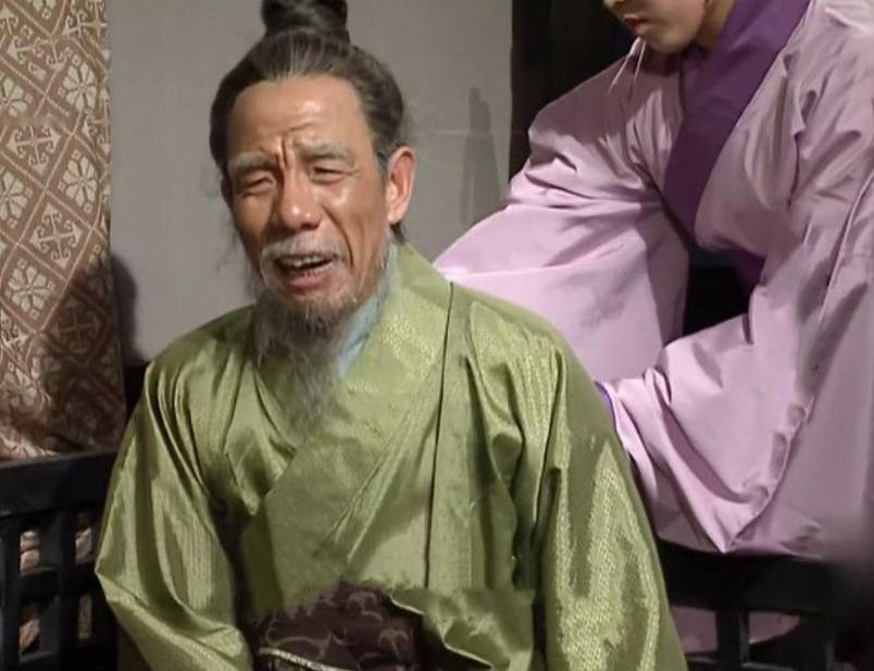 自从曹睿死后，曹家再也没有有本事的人了，你看看曹爽到底要愚蠢到什么地步。
他信谁