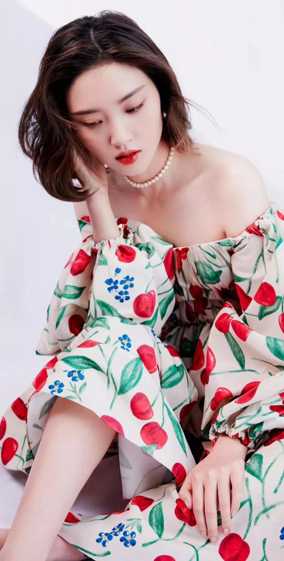 绚丽多彩的唐艺昕