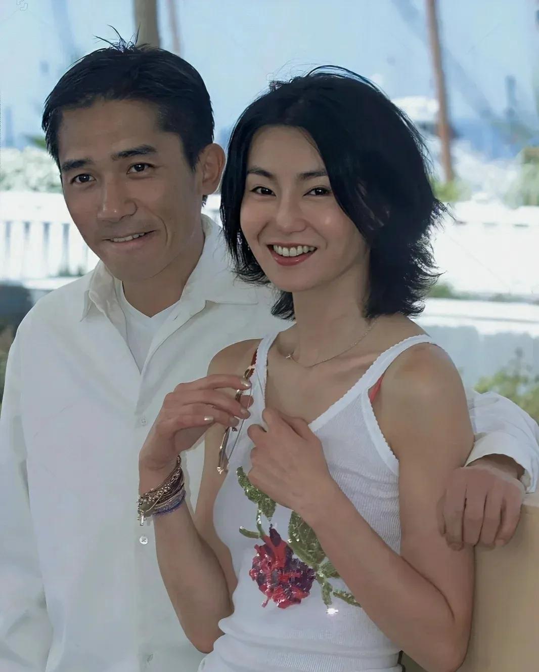 你敢相信，张曼玉去戛纳只穿了背心牛仔。
戛纳电影节红毯上，当许多人都忙着艳压群芳