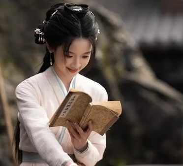 全网电视剧热度排行，你正沉迷哪一部？

《漂白》剧情悬疑，节奏紧凑，每个细节都暗