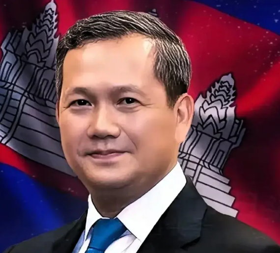 柬埔寨领导人洪森说：
洪玛奈已经做出了正确的选择，驻军权在洪玛奈手中。
选择与熊
