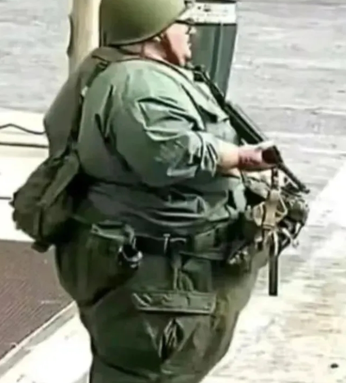 这么胖跑的动吗？真打起仗来能干嘛