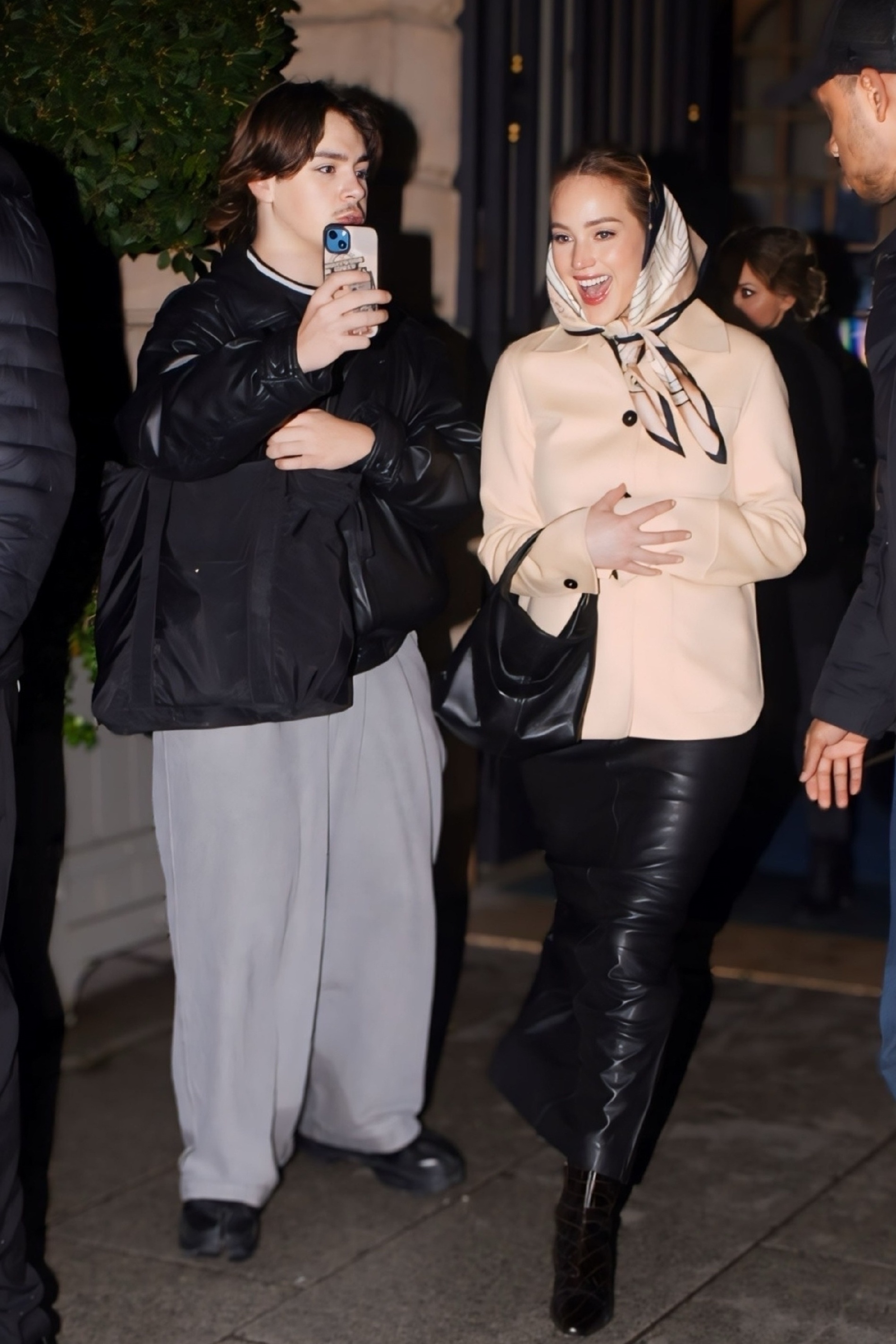 “大表姐”詹妮弗·劳伦斯（Jennifer Lawrence）巴黎新街拍！