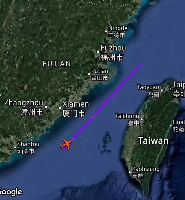 快讯！快讯！

渥太华号驱逐舰在更换舰长后，于昨天穿越海峡，试图通过更换舰长找回