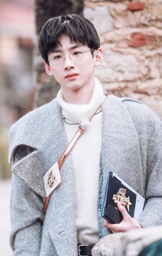 白敬亭：实力与努力的完美呈现