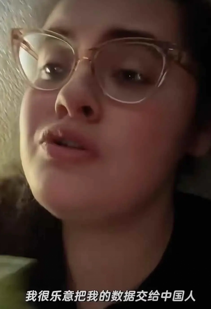 小红书打败Tik Tok，4个原因:

1.Tik Tok被禁，大量tik to