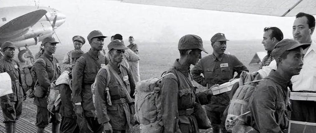 1953年12月，金三角的国民党师长李国辉随第一批人员返回台湾。到台后不久，李国