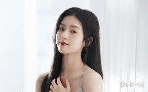 我被活活冻死在自家门外时，妻子带着她的初恋正在我房间缠绵