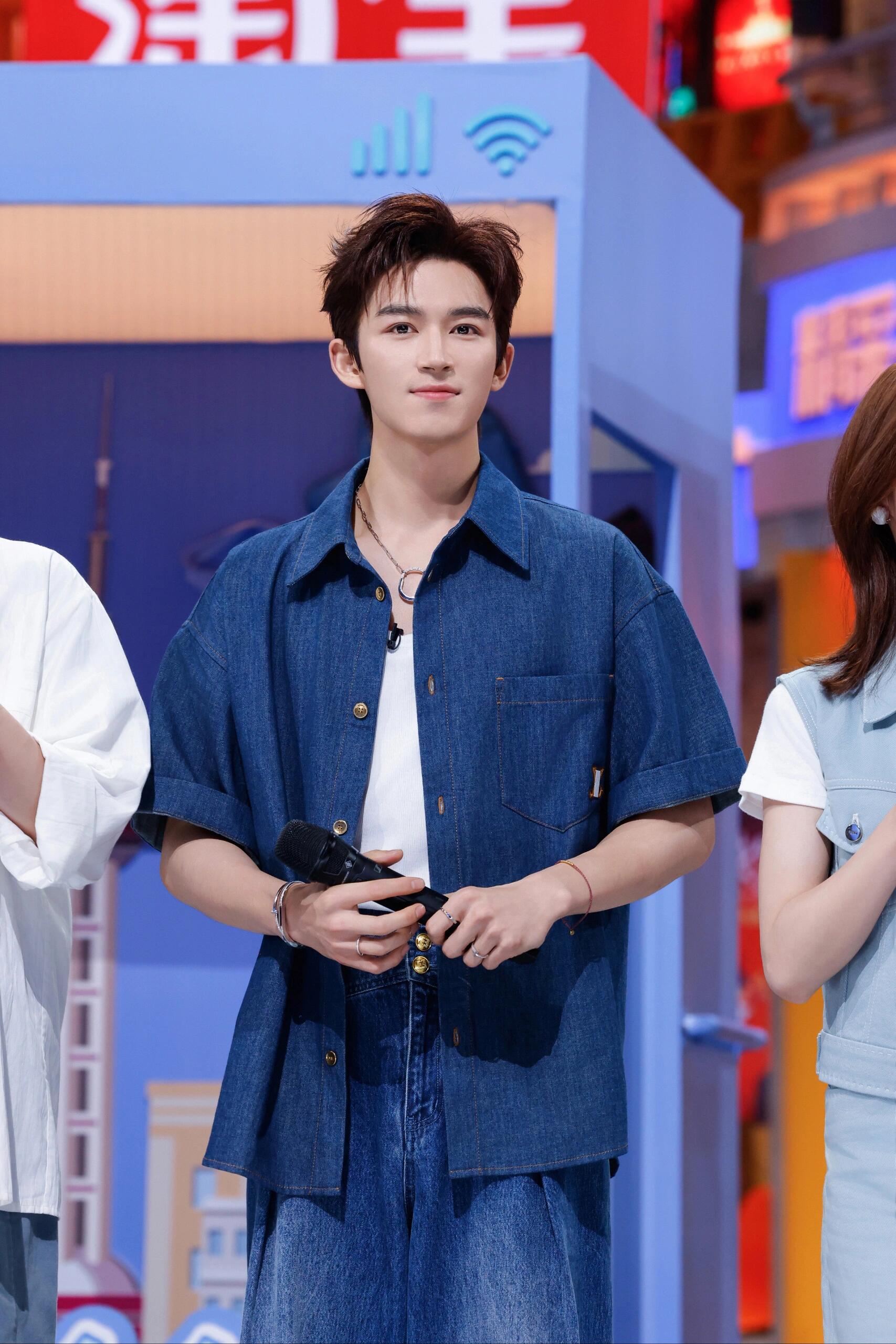 王星越这组照片好帅啊