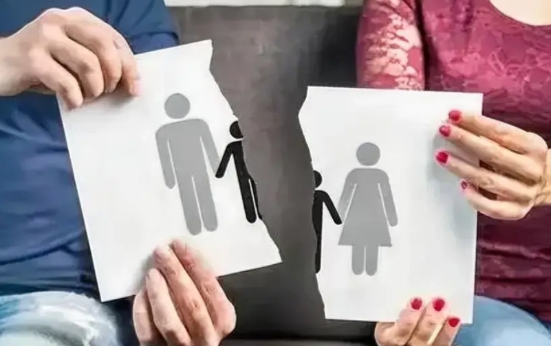 “你从来没有养过你爸，又有什么资格来要房子？”一男子与妻子离婚后，年仅1岁的小女